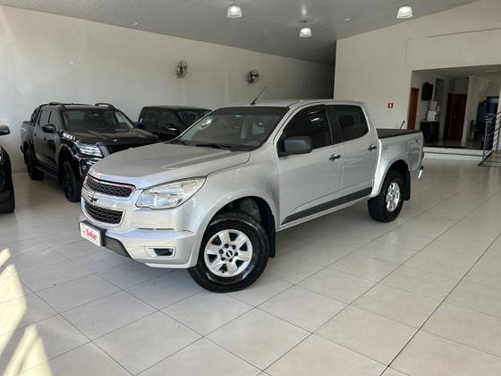 CHEVROLET S10 2.8 LS 4X4 CD 16V TURBO DIESEL 4P MANUAL CHEVROLET S10 2.8 LS 4X4 CD 16V TURBO DIESEL 4P MANUAL